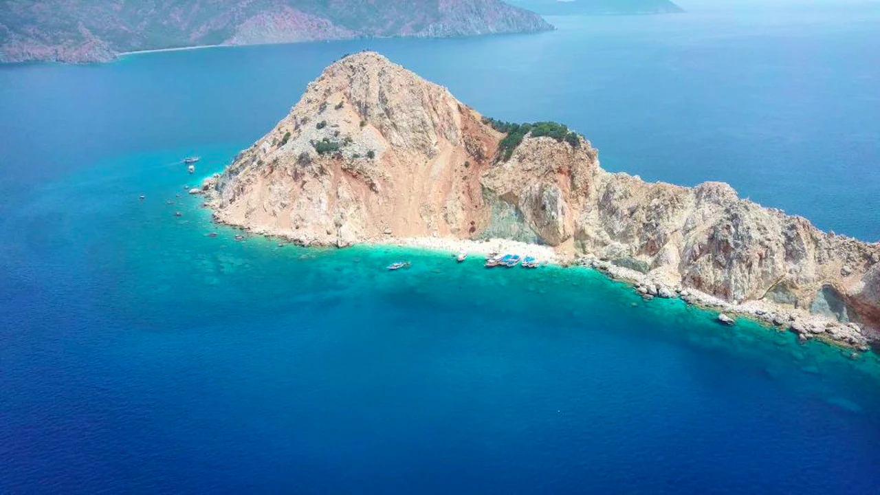 Suluada Island Boat Trip with Lunch from Antalya/Kemer Location